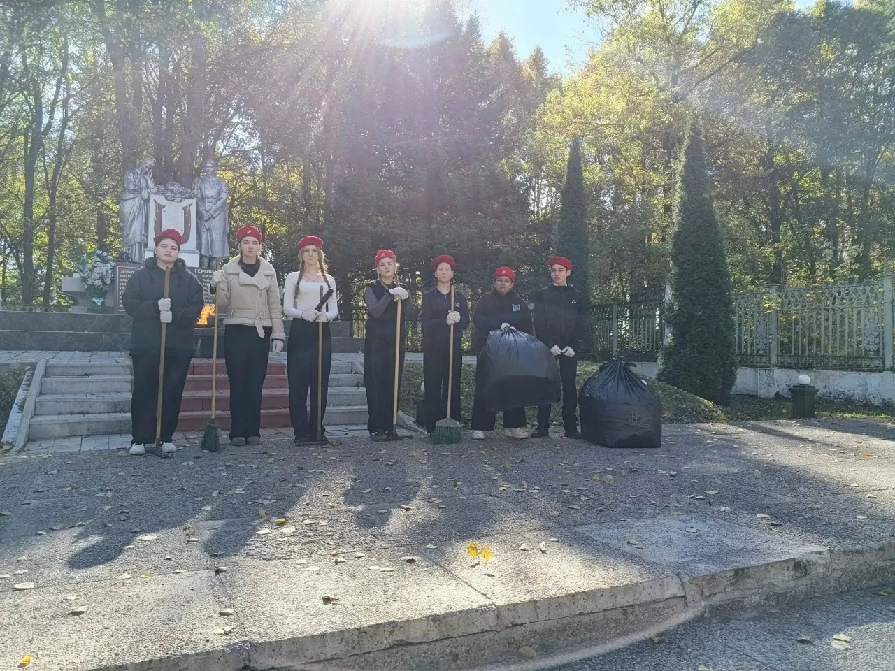 📸 Юнармейцы из Советской школы №2 приняли участие в акции «Патруль Памяти»​