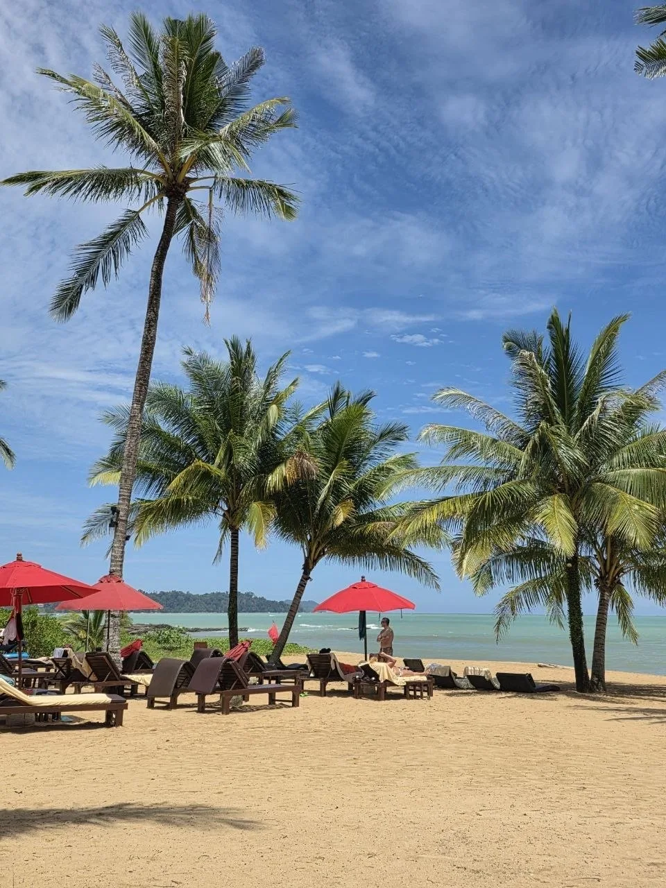 🏖Мечтаете о беззаботном отдыхе с бокалом коктейля у бассейна и видом на закат?