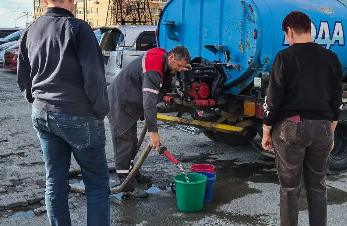 В придомовых магазинах и водоматах во Владивостоке заканчивается питьевая вода