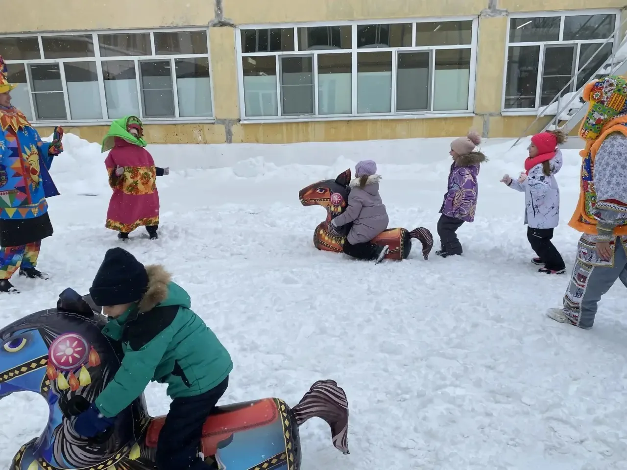 🥞 МАСЛЕНИЦА 🥞   С чего начинается весна? Конечно, с проводов зимы. Вот и в нашей школе Масленица при