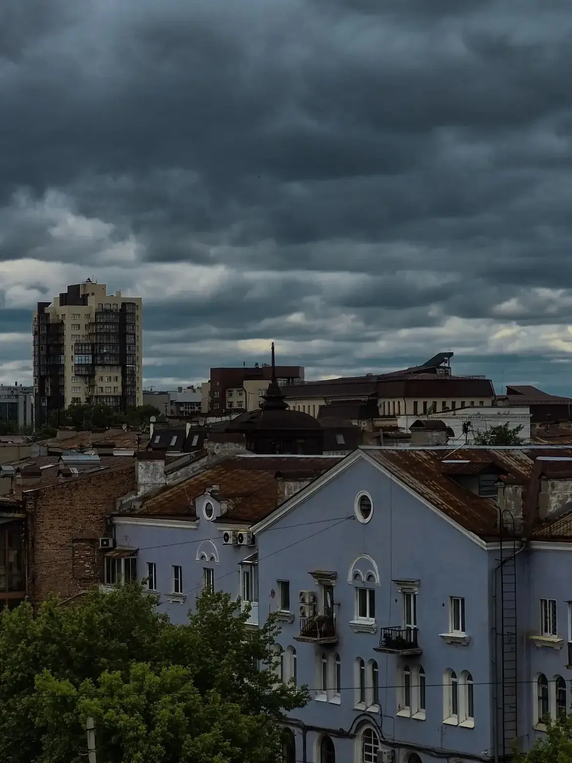 Грозные осенние тучи☁️🍂