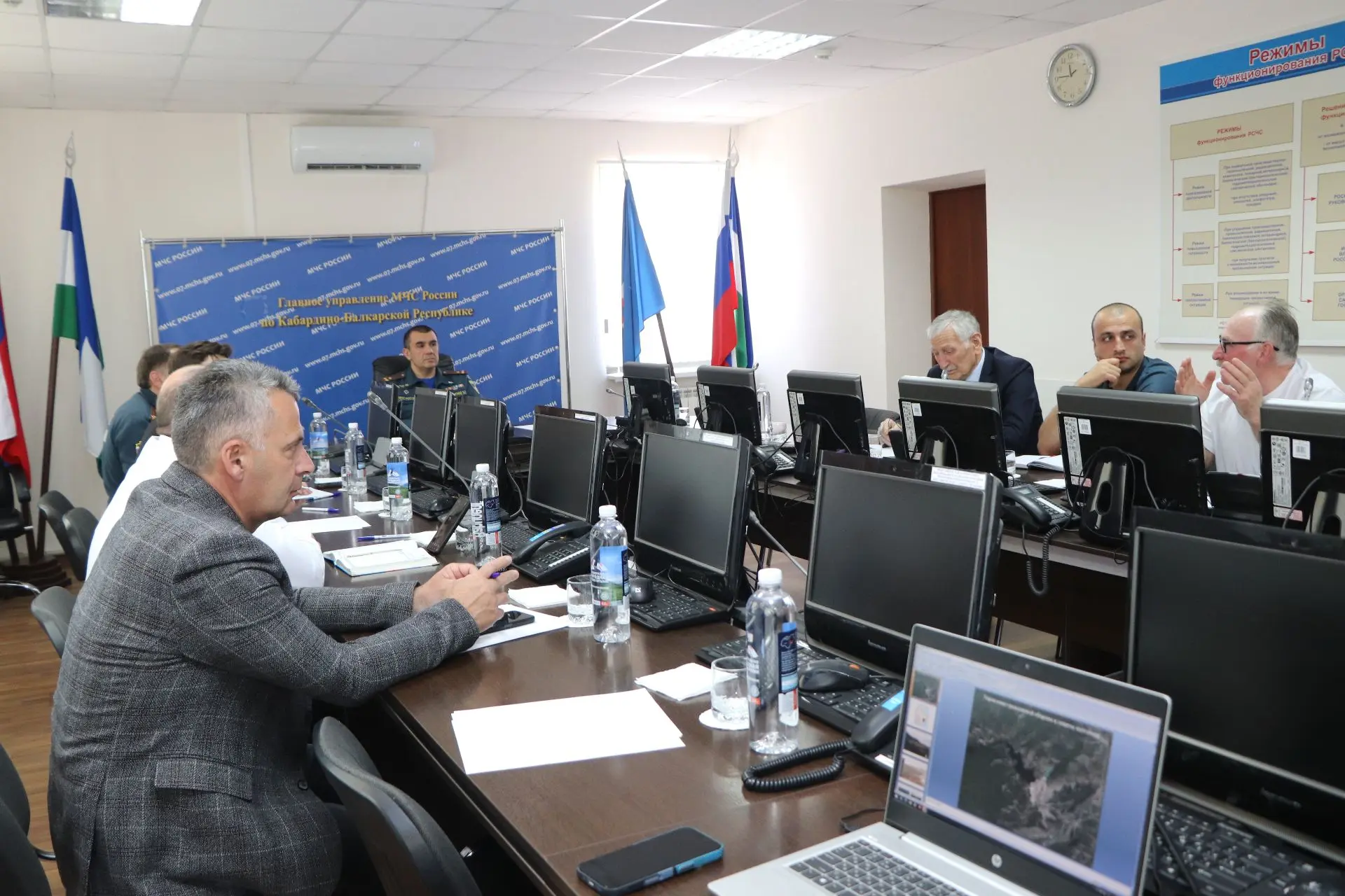 В МЧС Кабардино-Балкарии прошло межведомственное совещание по вопросам снижения негативного влияния 