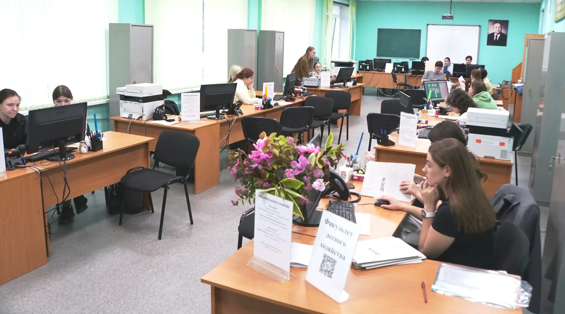 💕💕💕20 июня 2026 г. традиционно "забилось сердце" приемной комиссии нашего Агротеха.
👁В разгар пе