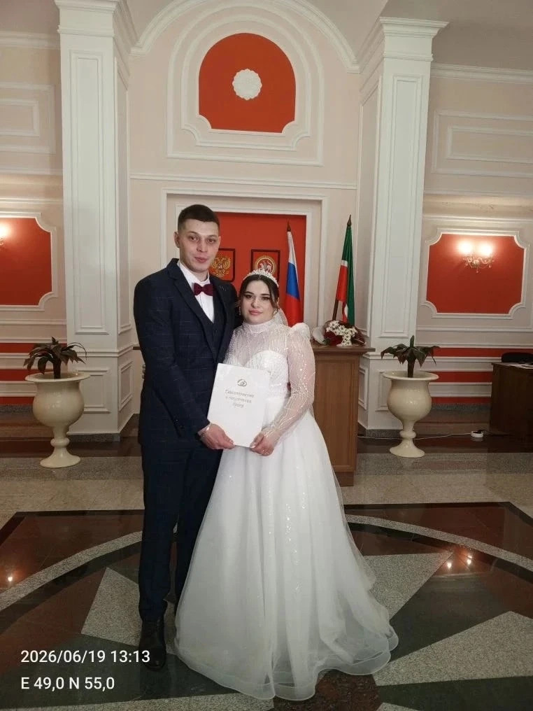 19 июня в Спасском ЗАГСе Максим и Юля Палагины сказали друг другу "Да" 🌺🌺🌺
Поздравляем с началом 