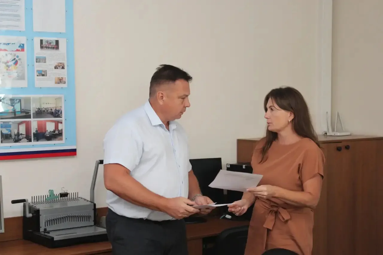📣Зарегистрирован первый кандидат в депутаты Государственной Думы РФ

Им стал Роман Кобызов от КПРФ.