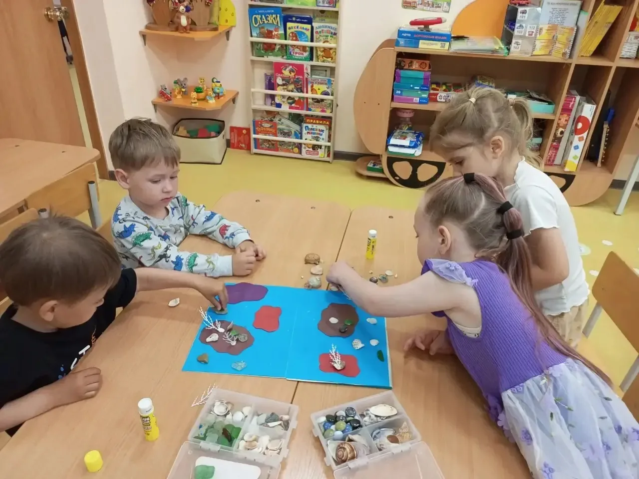 💧 Увлекательное и познавательное занятие «Вода и её свойства» прошло у ребят из группы «Непоседы»! 
