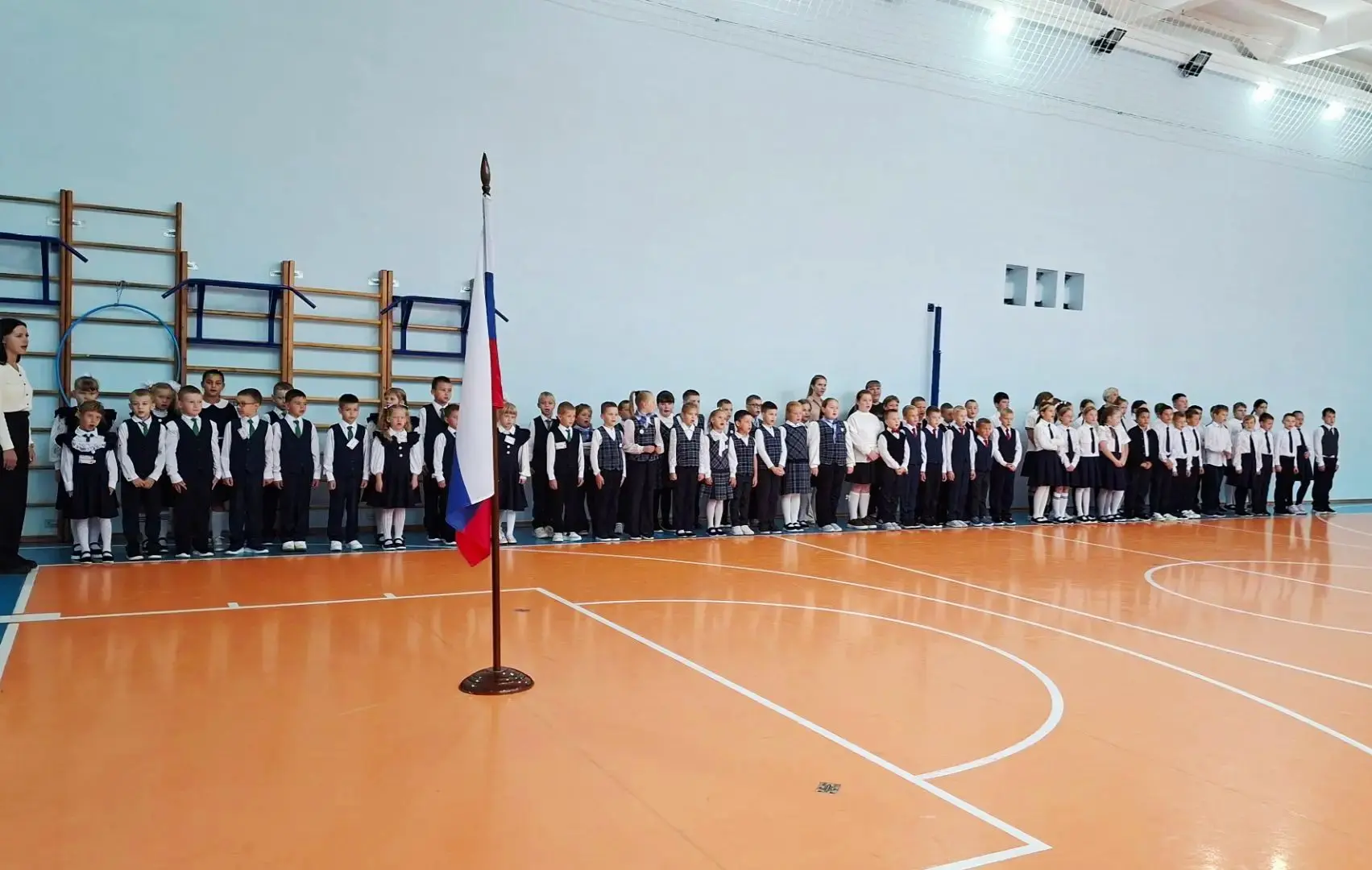 🇷🇺ТОРЖЕСТВЕННАЯ ЛИНЕЙКА. РАЗГОВОРЫ О ВАЖНОМ🇷🇺