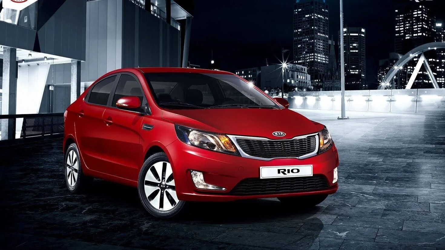 🚗🔥 KIA RIO СНОВА ЦАРЬ ВТОРИЧКИ — ОБОШЁЛ SOLARIS И УШЁЛ В ОТРЫВ
Российский вторичный рынок снова вы