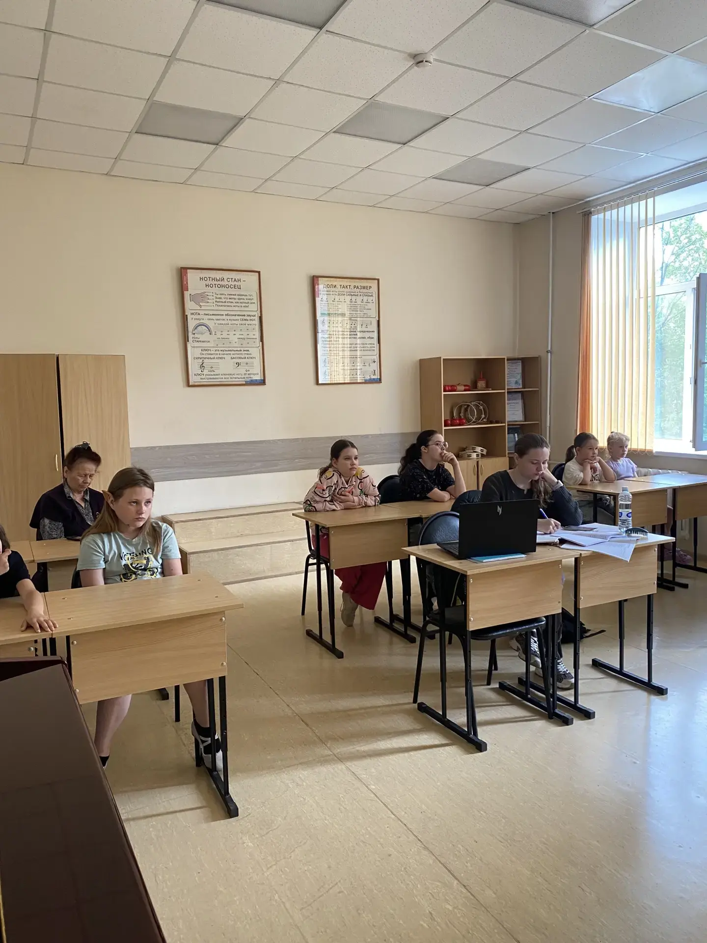 🇷🇺 12 июня – День России 🇷🇺

11 июня дети, посещающие детский лагерь «Творческая перезагрузка», 
