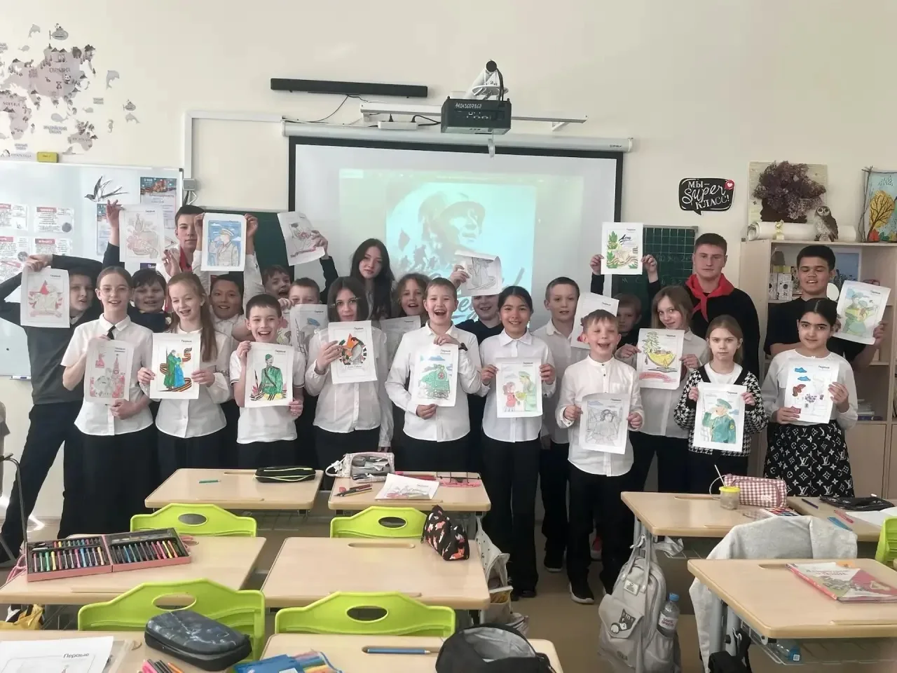 🇷🇺 История России оживает в твоих руках. 🎨  🎖️ За каждым символом Победы стоят подвиги защитников От