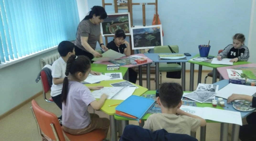 Коллектив Дворца детского творчества поздравляет с днём рождения Баиру Борисовну Манжае...