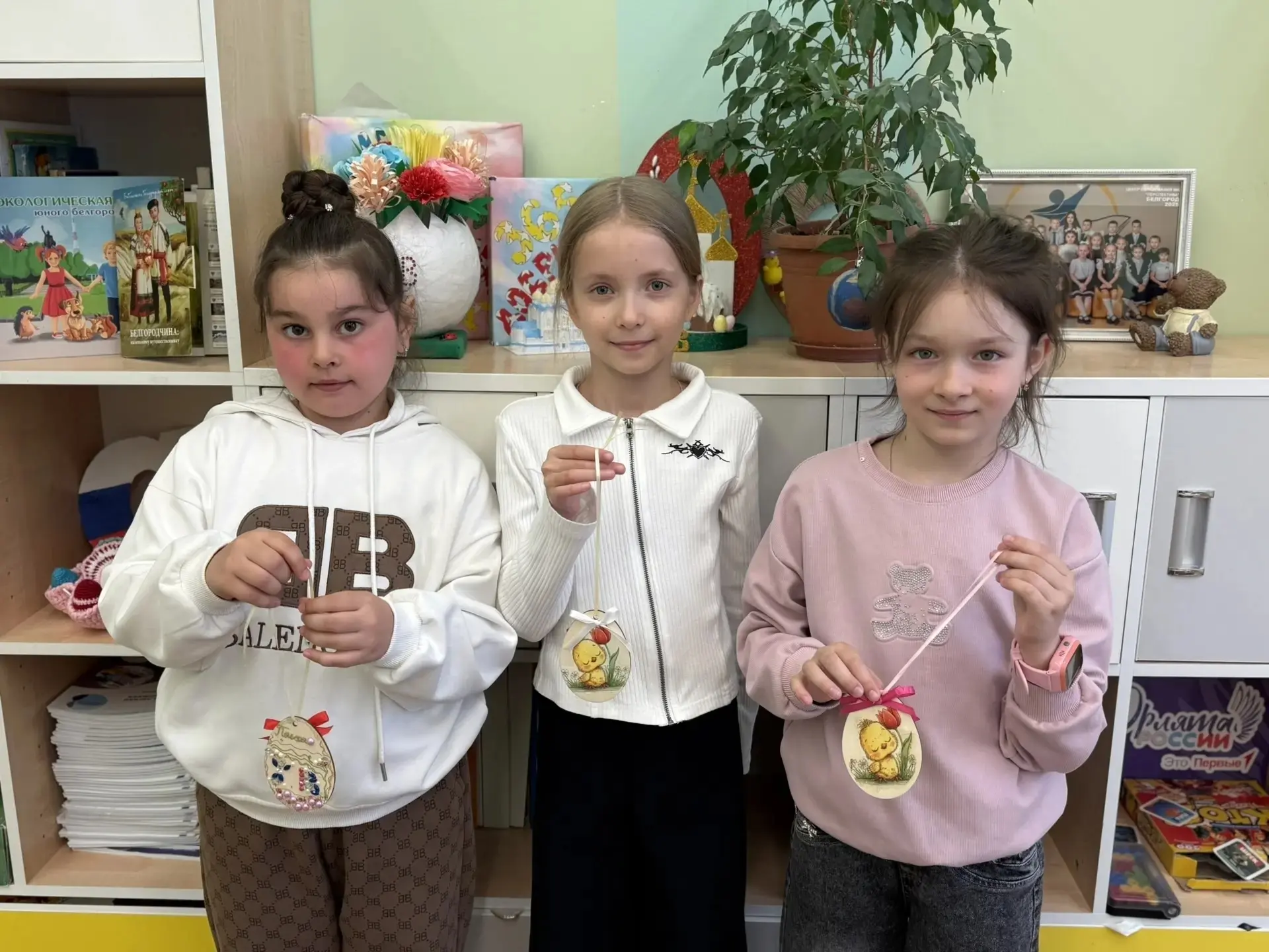 🎨Увлекательные каникулы🎨  В классе 1 «Б» прошел увлекательный мастер-класс под названием «Пасхальный