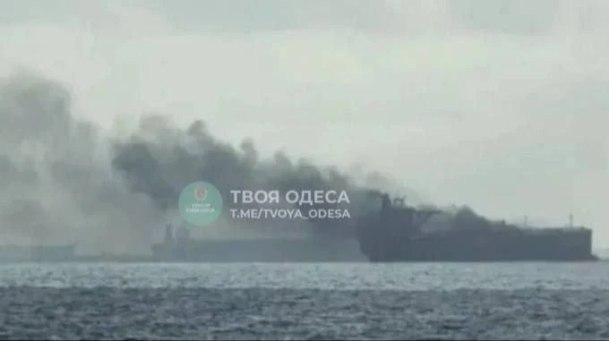 🇺🇦Вице-премьер Украины Кулеба:

Российские беспилотники атаковали два судна, находившихся в аквато