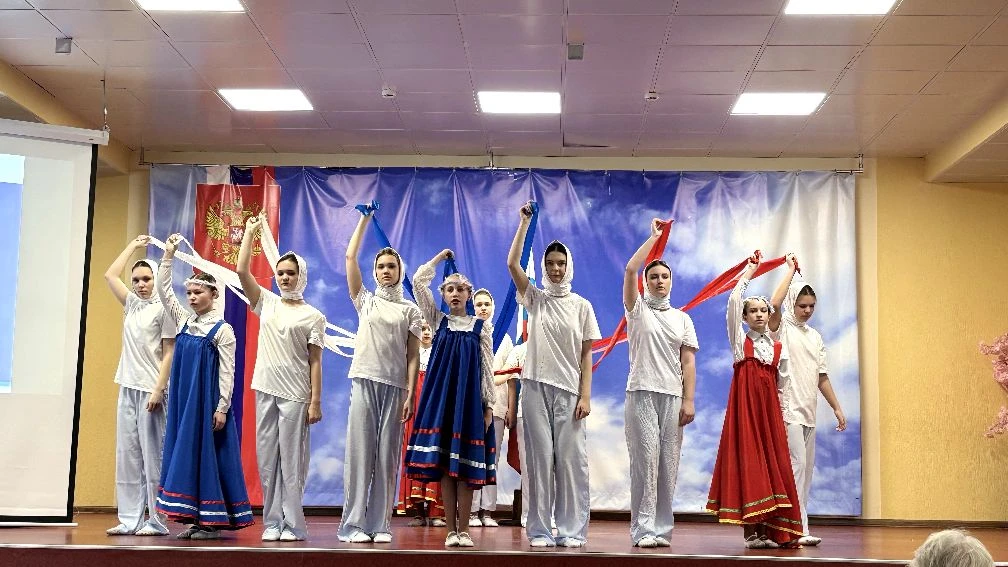 🇷🇺 19 февраля в школе состоялся праздничный концерт, посвященный Дню защитника Отечества и открытию 