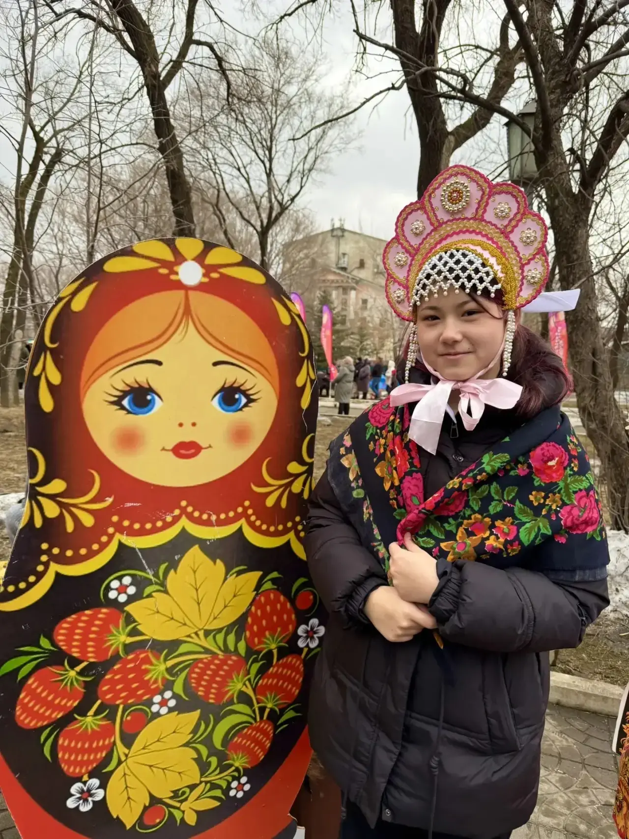 Настоящий праздник весны — масленичная ярмарка, которая ударила в сердце города яркими цветами, аром