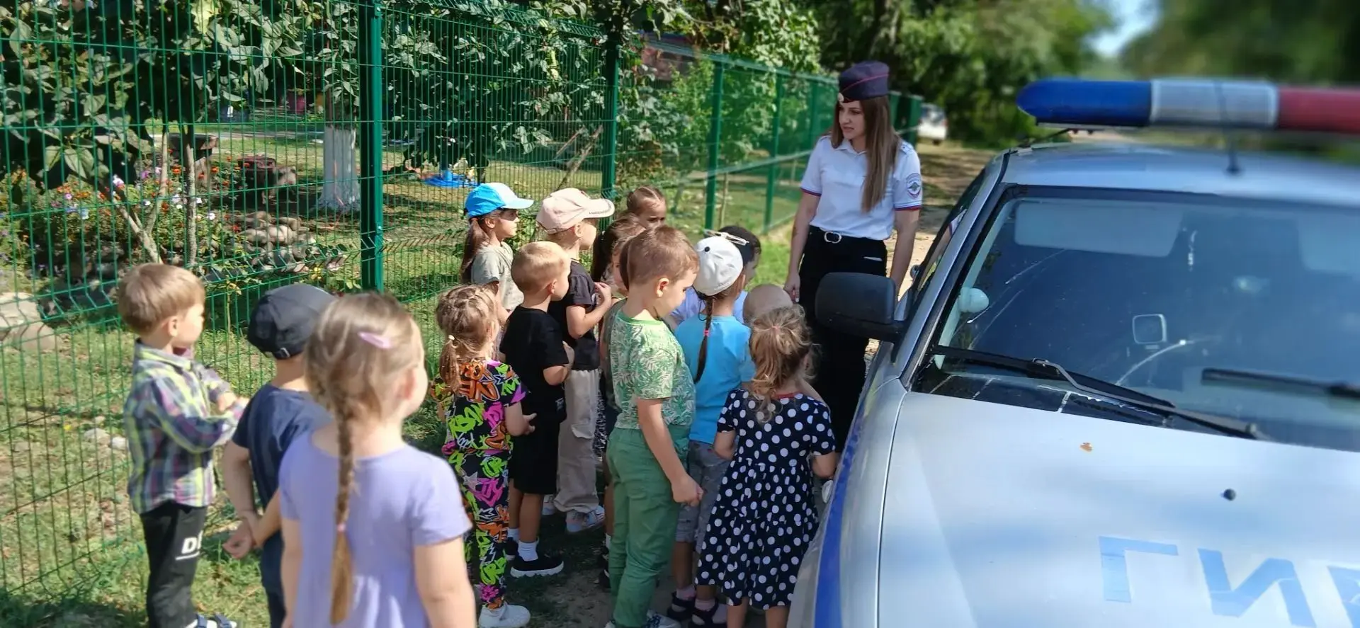 🚦Вчера в МБДОУ 16 состоялась увлекательная и познавательная встреча с инспектором по п...