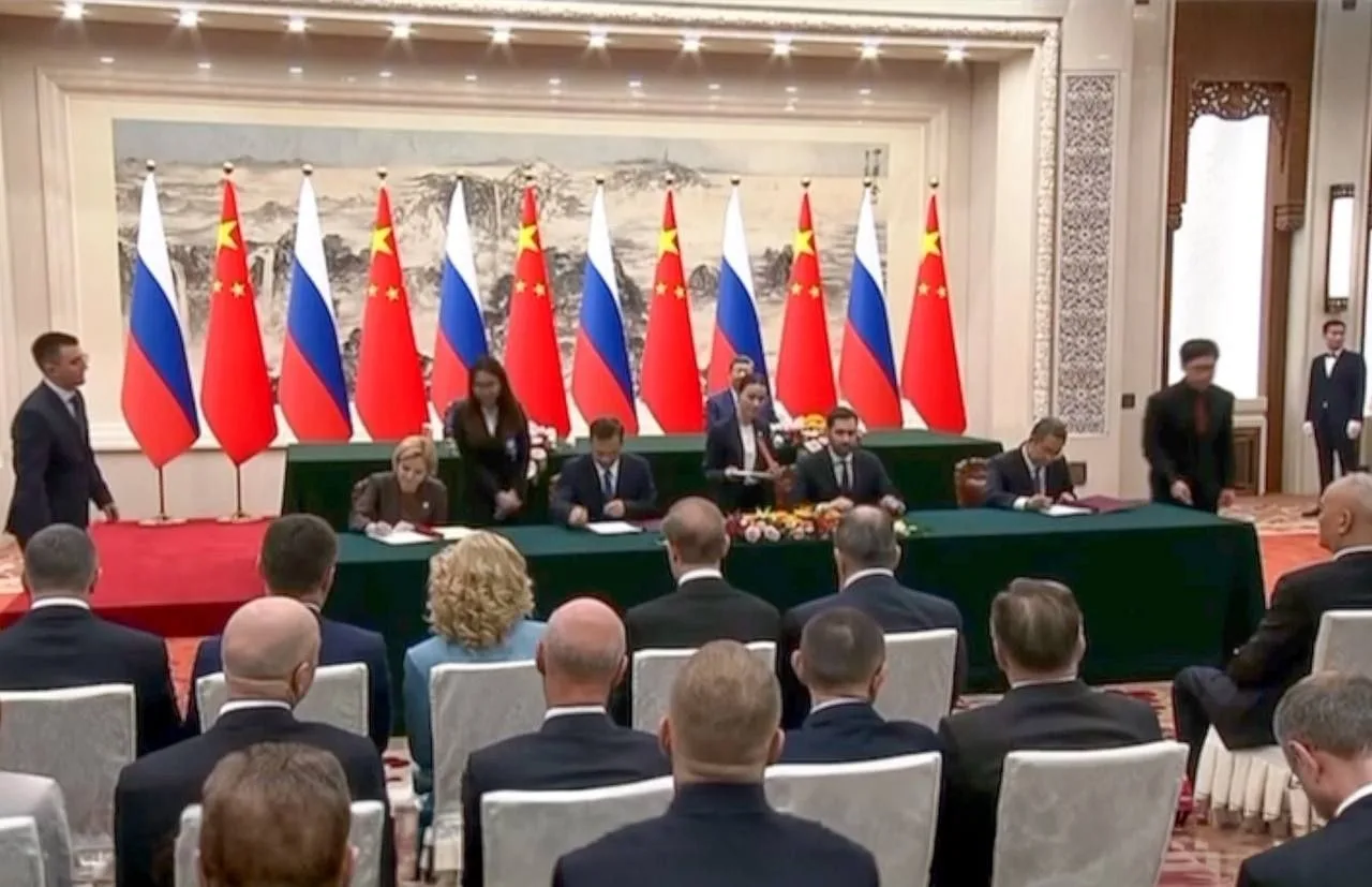🇷🇺🇨🇳В Пекине подписан меморандум о взаимопонимании по делам кинематографии по фильмам совместного ки