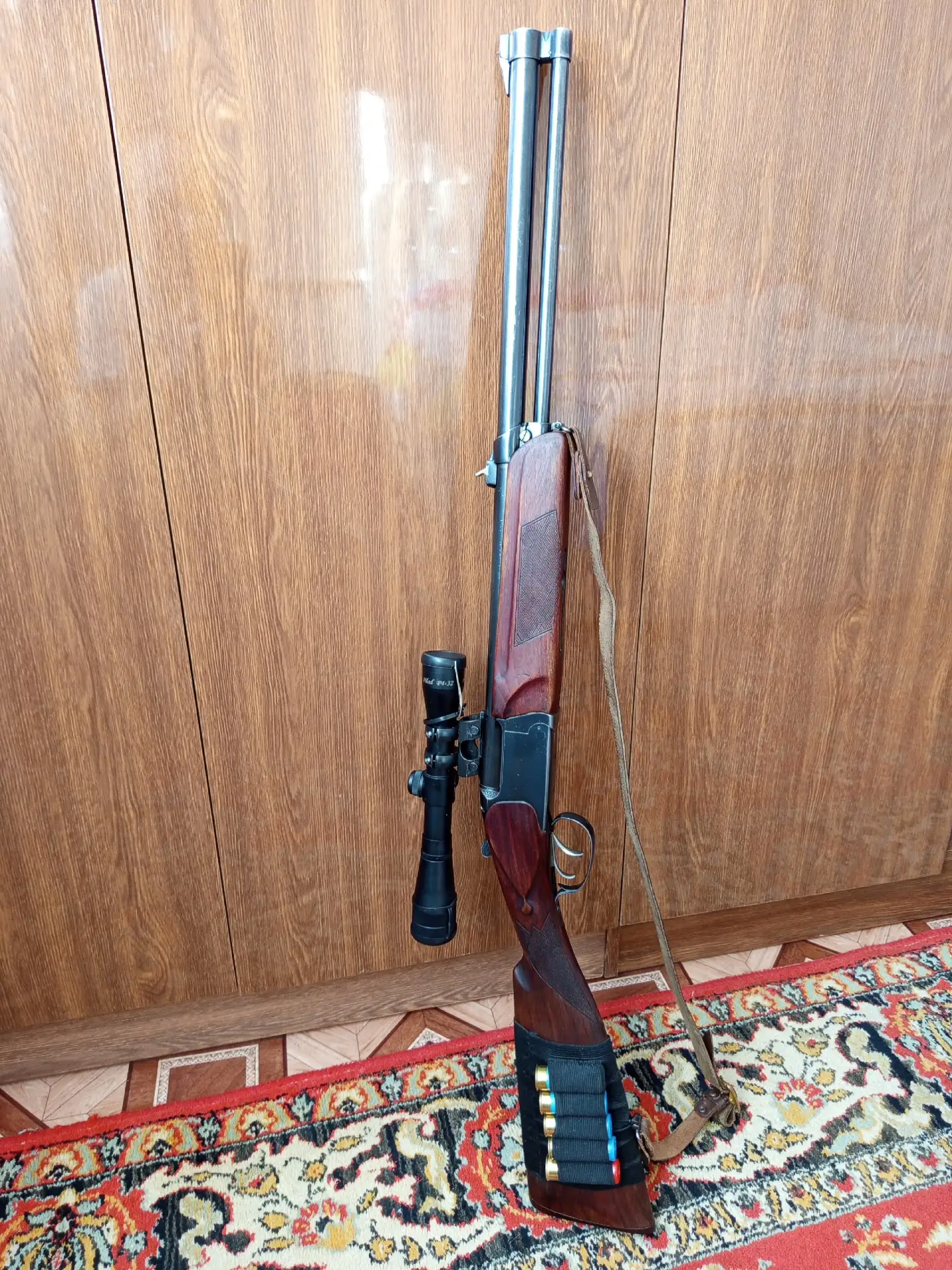 Продам хорошее ружьё 
ИЖ-94ТАЙГА,калибр12/70,7,62/51, сужение гладкого ствола 0, 75 мм.Состояние дер
