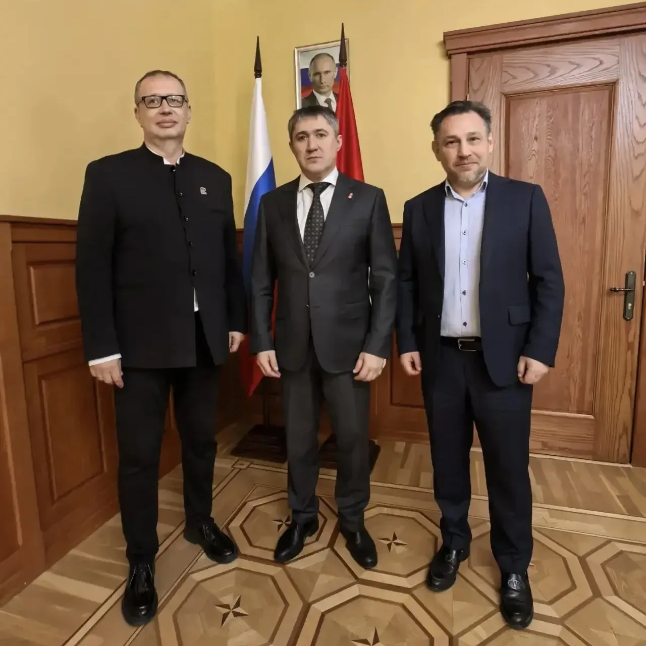 В Перми Губернатор края Дмитрий Махонин провел совещание по ходу организации II Пермского Форума Раз