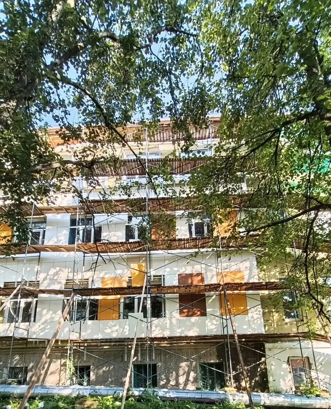 ❤️ В самом сердце нашего города полным ходом идет большое преображение — капитальный ремонт школы № 