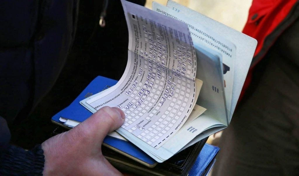 Как мигрантам оформить документы в Подмосковье