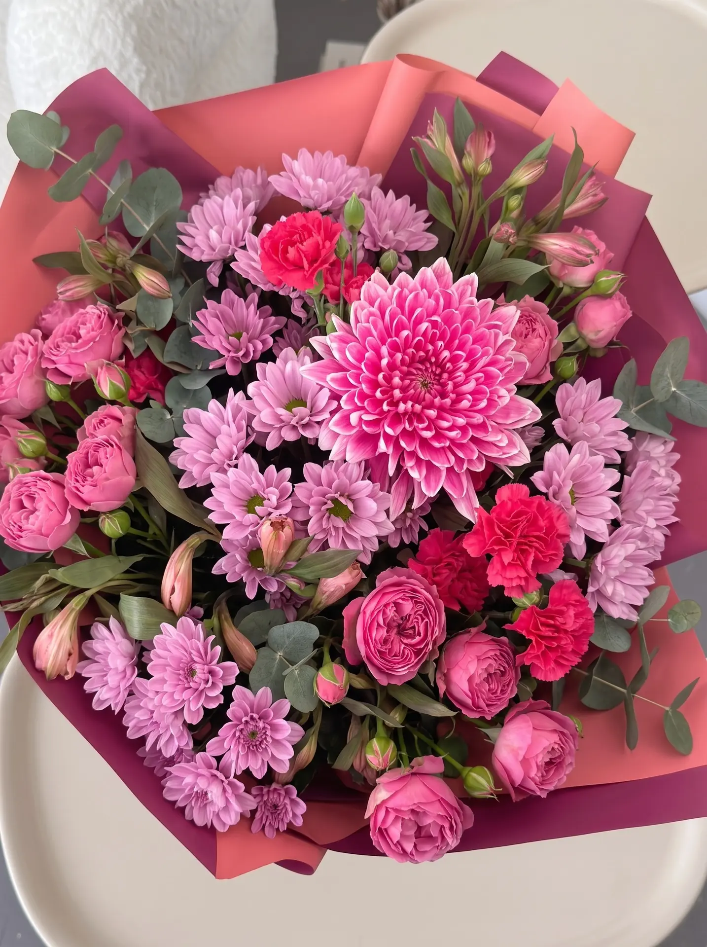 🌸 Ягодный букет с розами и хризантемами