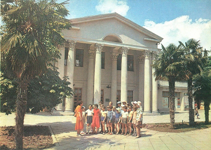 🎭 Ялта, Театр имени А. П. Чехова. 1980‑е: время, когда сцена жила по-особенному