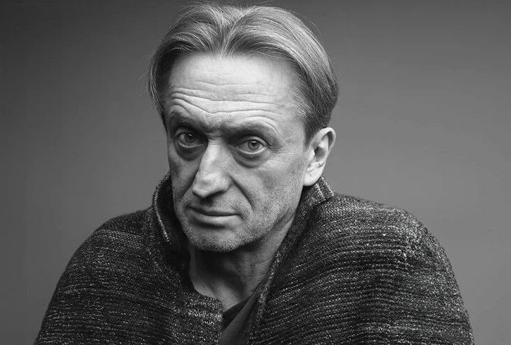 Александр Яцко:

"Я наблюдаю, как уровень игры среди молодых актеров значительно возрастает. Обаяние