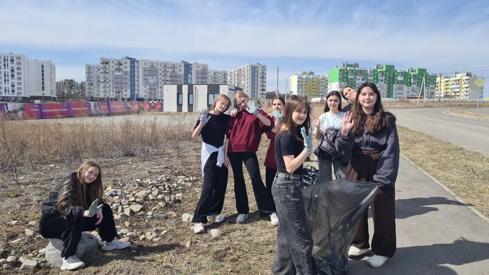 ⚘️Акция «Цветущий май»: школьное единство в действии🧹🗑 🧤  В рамках ежегодной экологической акции «Цв