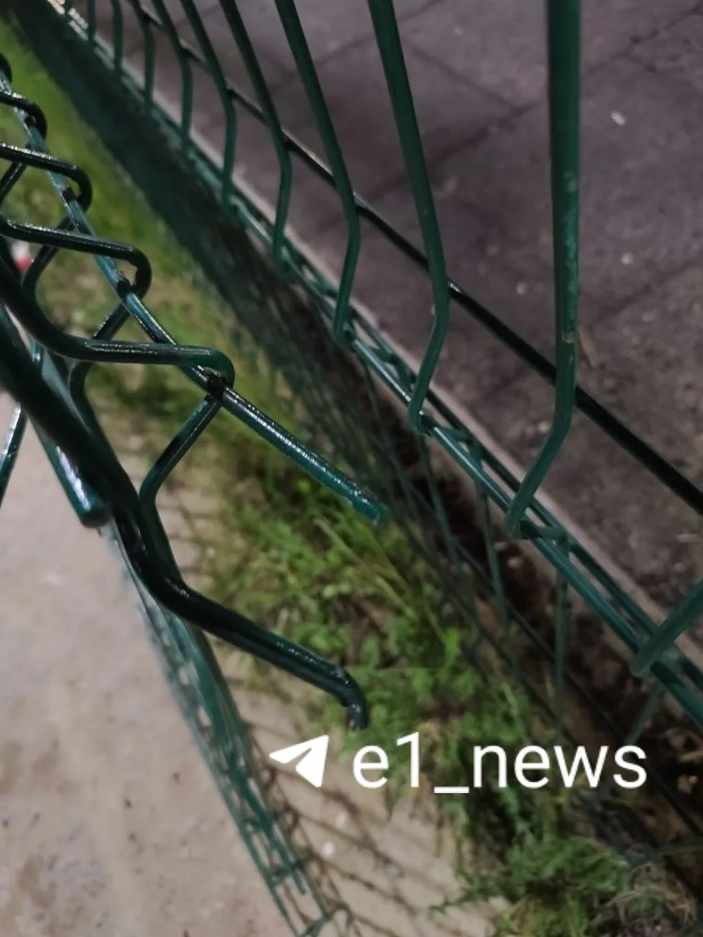 В Академическом на Шаманова, 9, обычный вечер превратился в кошмар. 12-летняя девочка бежала и напор