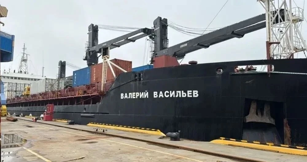 В порту Владивостока началась погрузка судов для доставки грузов на Чукотку
