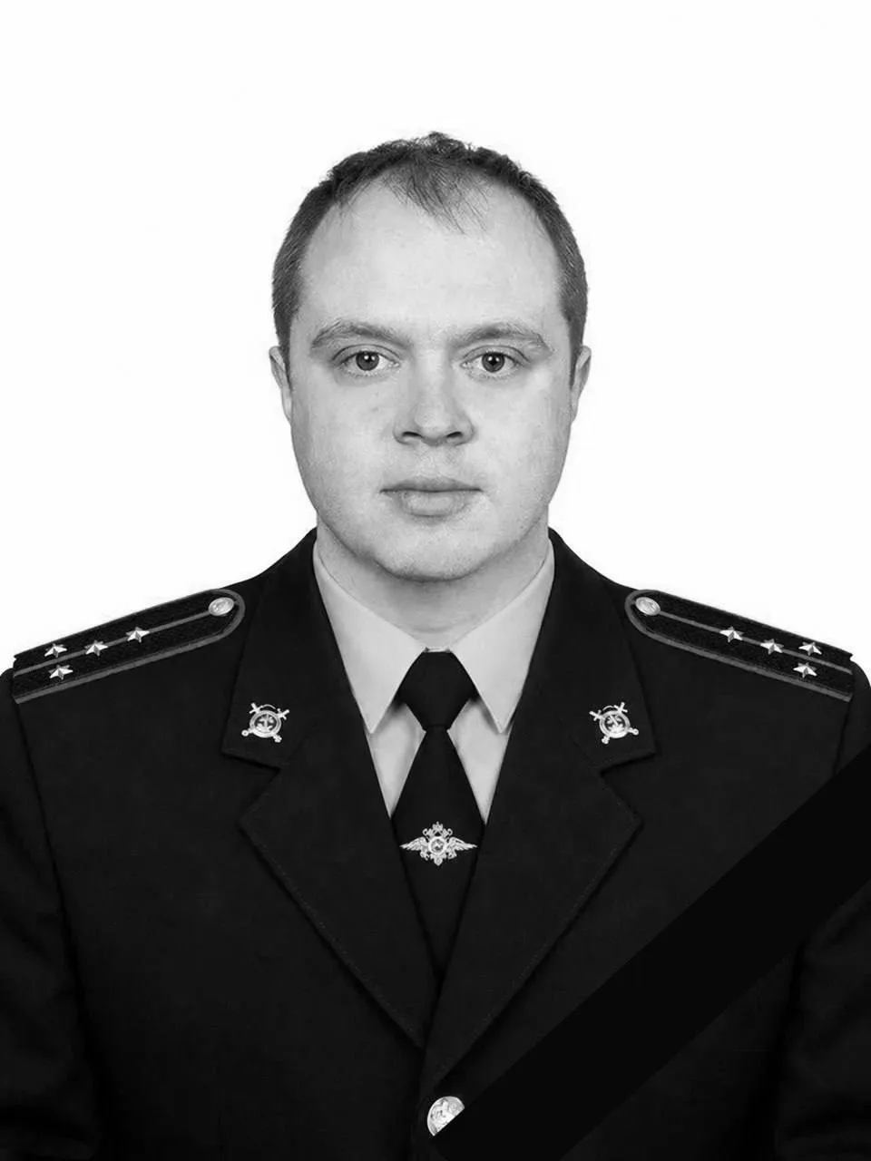⚡️ Полицейский погиб при задержании организаторов нарколаборатории в подмосковной дерев...