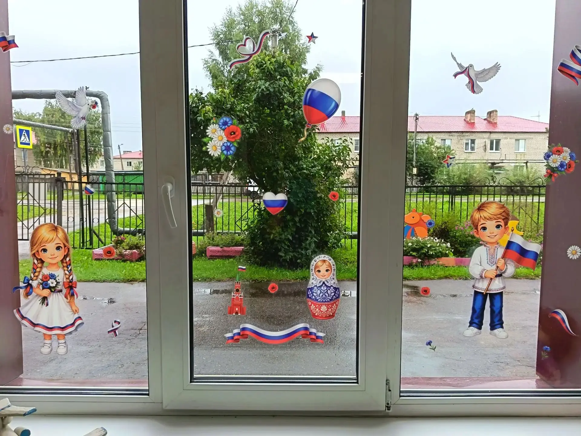 🇷🇺Наш детский сад присоединился к масштабной акции «Флаг России в каждый дом», приуро...