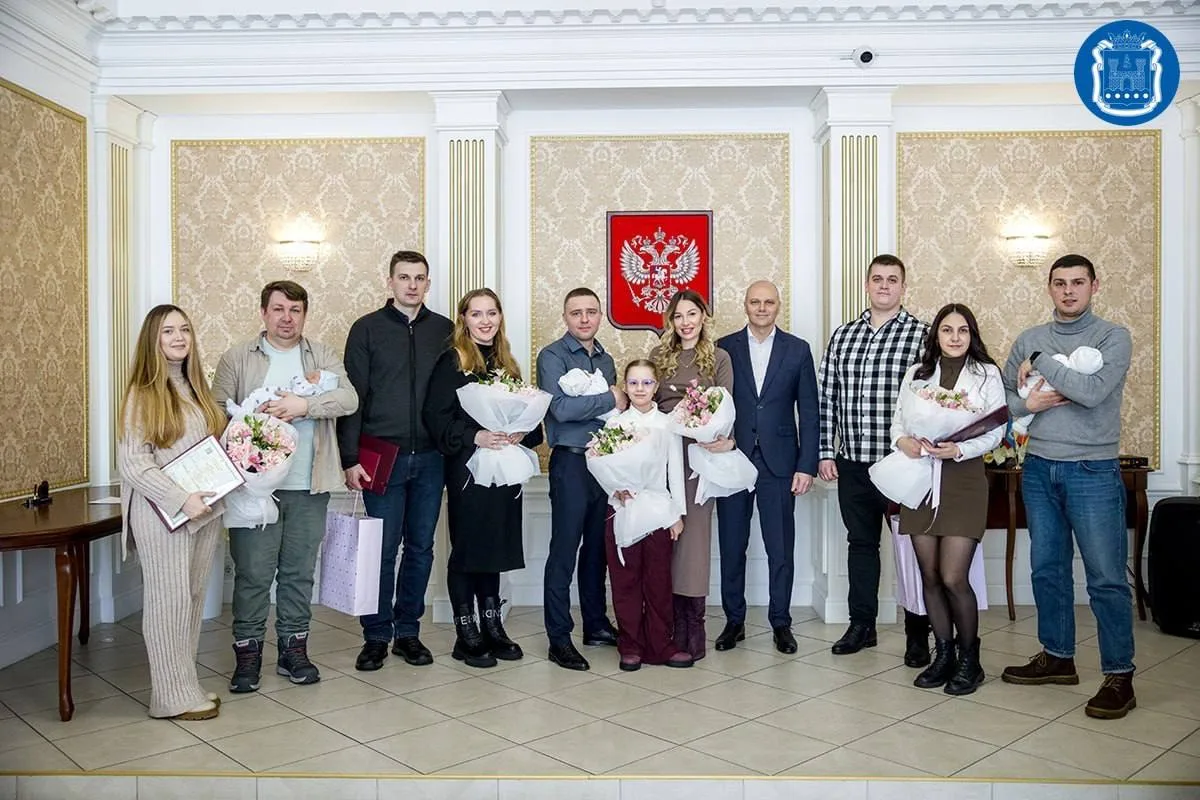 👩🏻‍🍼 Студенческие семьи в Калининградской области получат по 345 тысяч рублей за реб...