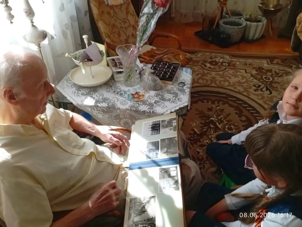 В гостях у морской династии: как лицейские поздравили ветерана Георгия Савченко⚓  🎗️В преддверии Дня