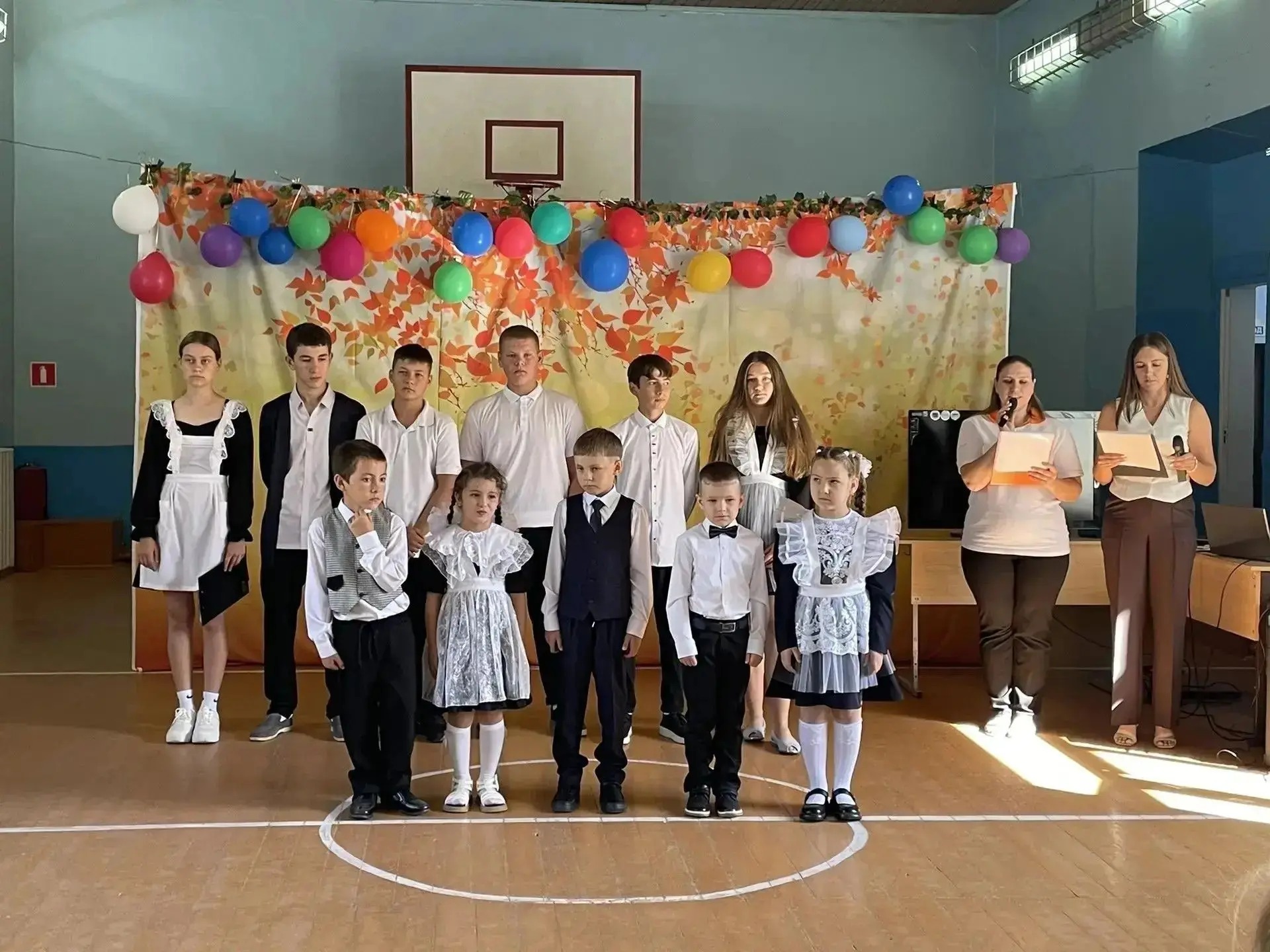 🔔В школе №5 хутора Савоськин прошла торжественная линейка, посвященная Дню знаний!
