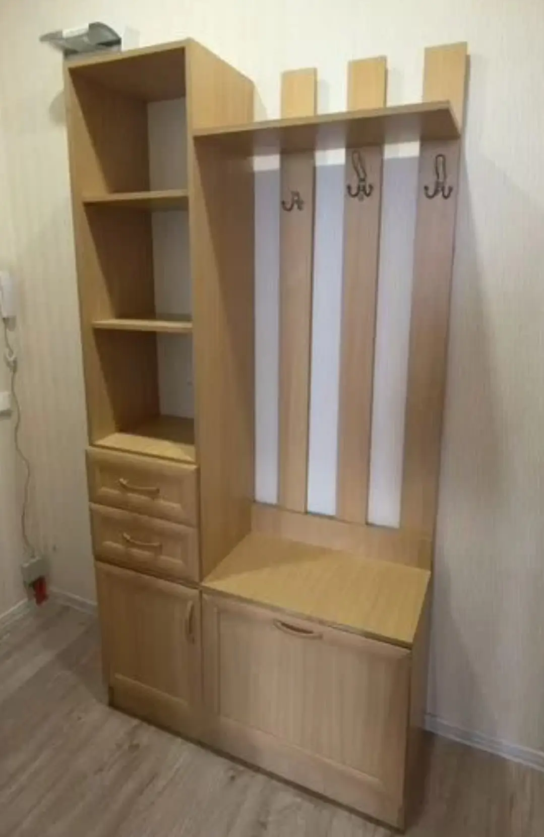 Прихожая даром самовывоз