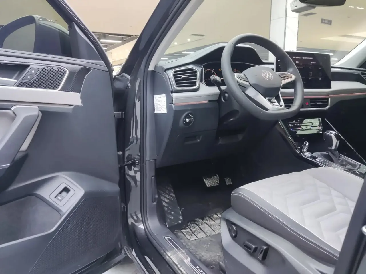 В ПРОДАЖЕ 🔽 VOLKSWAGEN Tayron 280TSI — стильный кроссовер по выгодной цене!  • дата выпуска 2022/11 