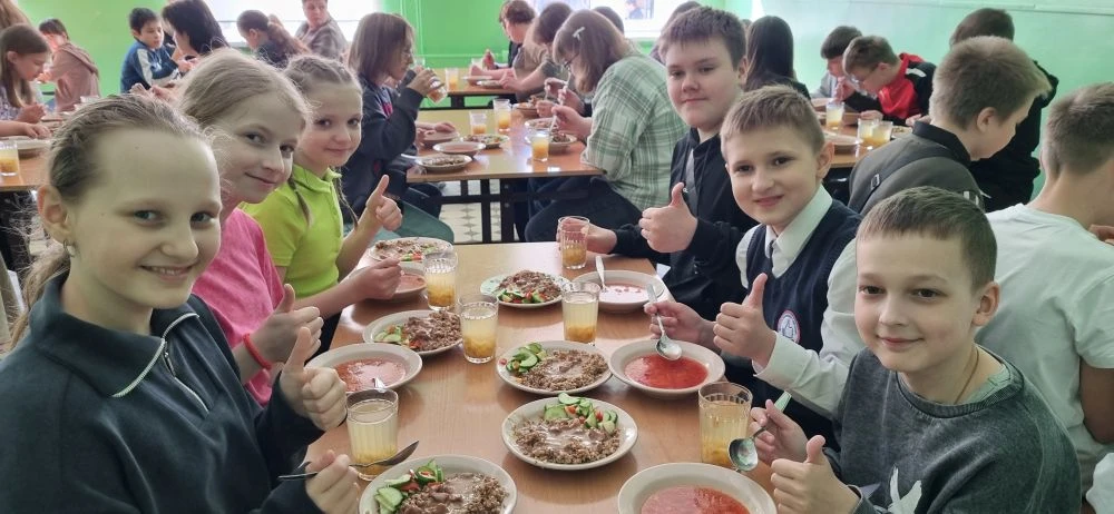 В нашем весеннем пришкольном лагере не только весело, но и очень вкусно 🧑‍🍳