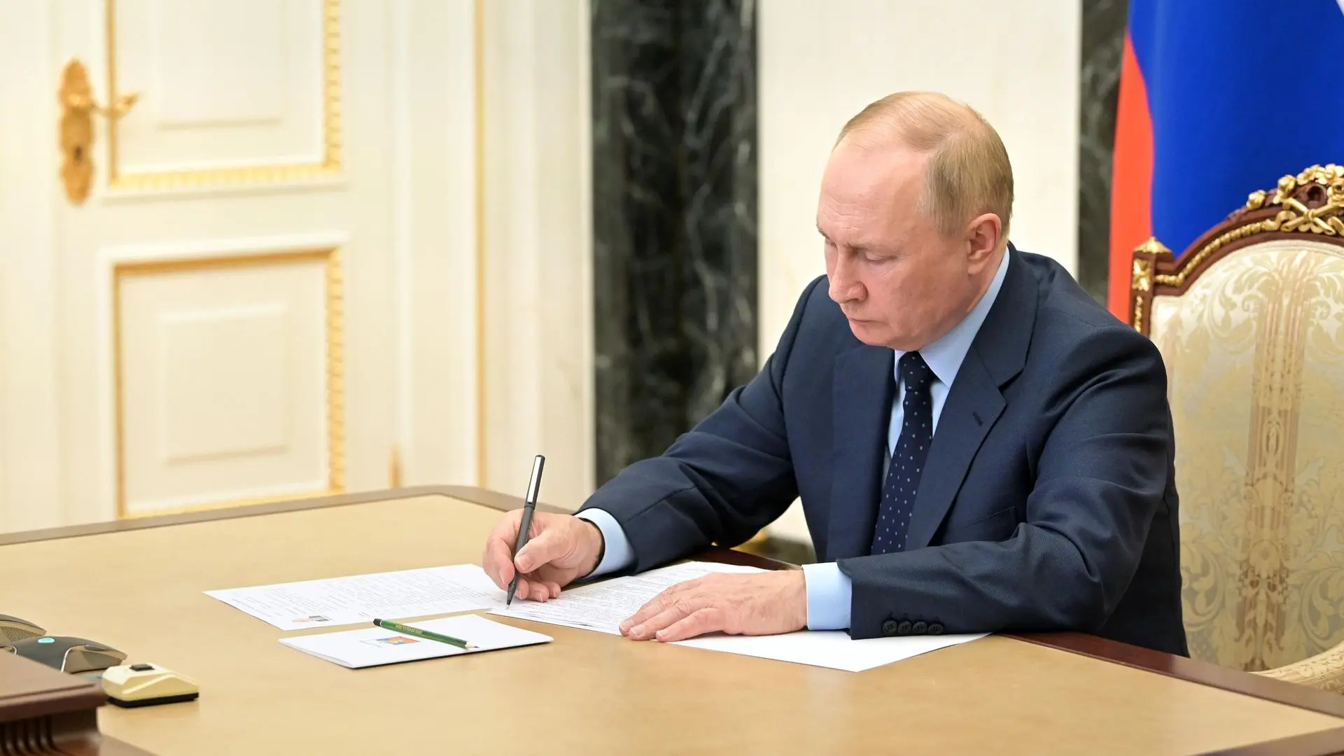 ❗️ Путин подписал закон о доступе Минобороны и Росгвардии к данным ЗАГС о семьях, детях и супругах г