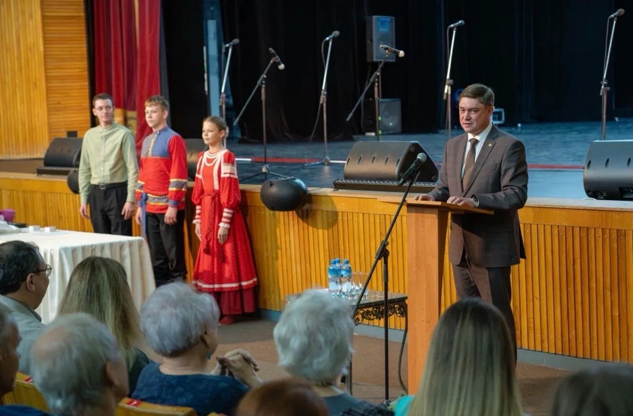 В среду, 2 сентября, глава Администрации Орджоникидзевского района Максим Чаплыгин прин...