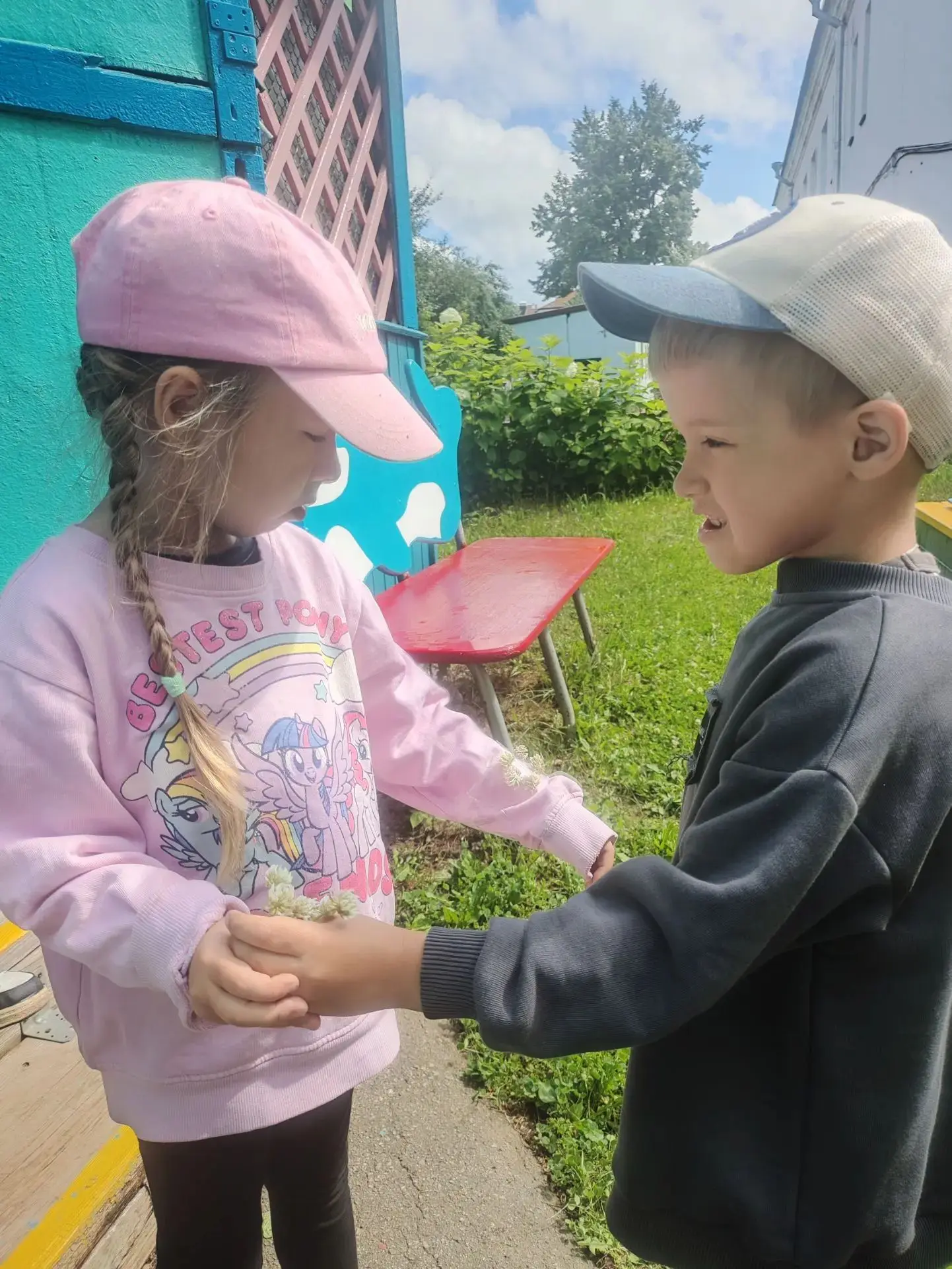 🌸🌸🌸 Цветы и браслеты - идеальный набор для наших принцесс 👑