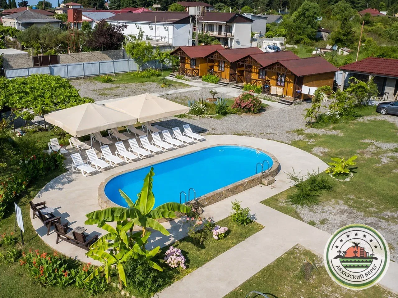"КИАРАЗ РЕЗОРТ" гостевой комплекс с бассейном  📍 Цандрипш, ул. Киараз, 3-й переулок, 12 🏖 7 минут до