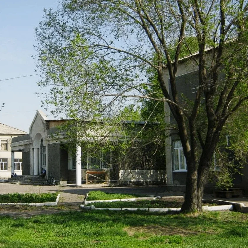 🏫 В Золотонивской школе установят современные стеклопакеты