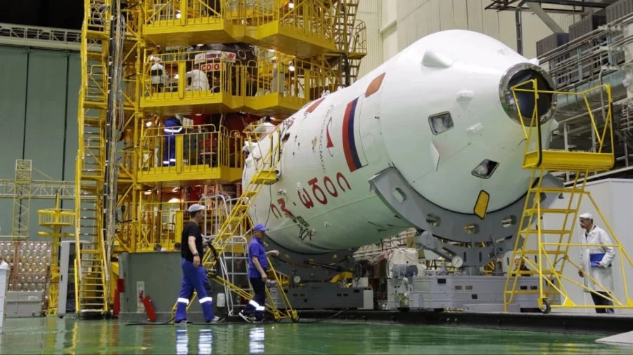 🚀 «Союз МС-29» прошёл испытания в вакуумной камере

Пилотируемый корабль «Союз МС-29» готовится к п