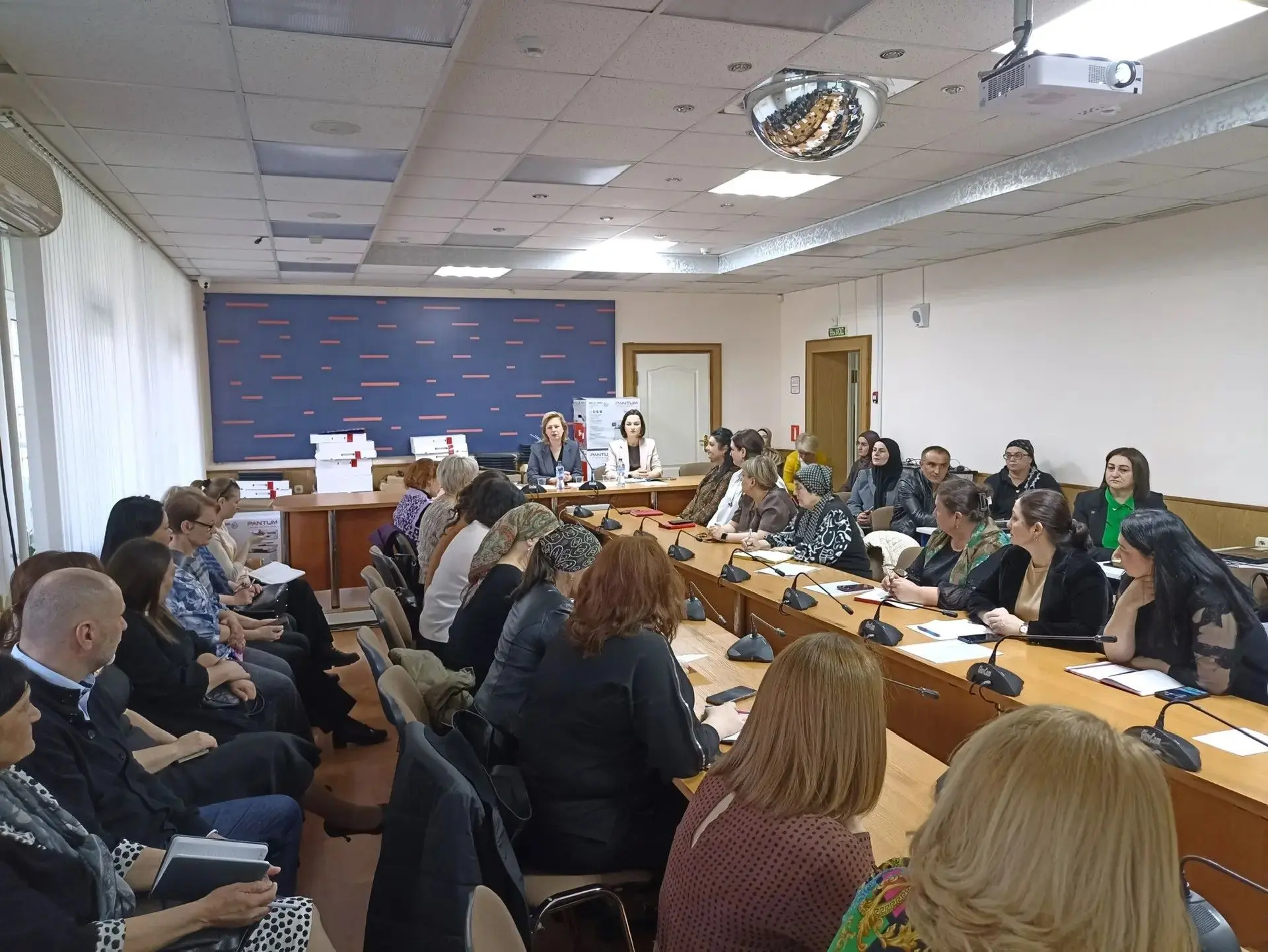 📍 Будущее системы дополнительного образования обсудили в Минпросвещения КБР