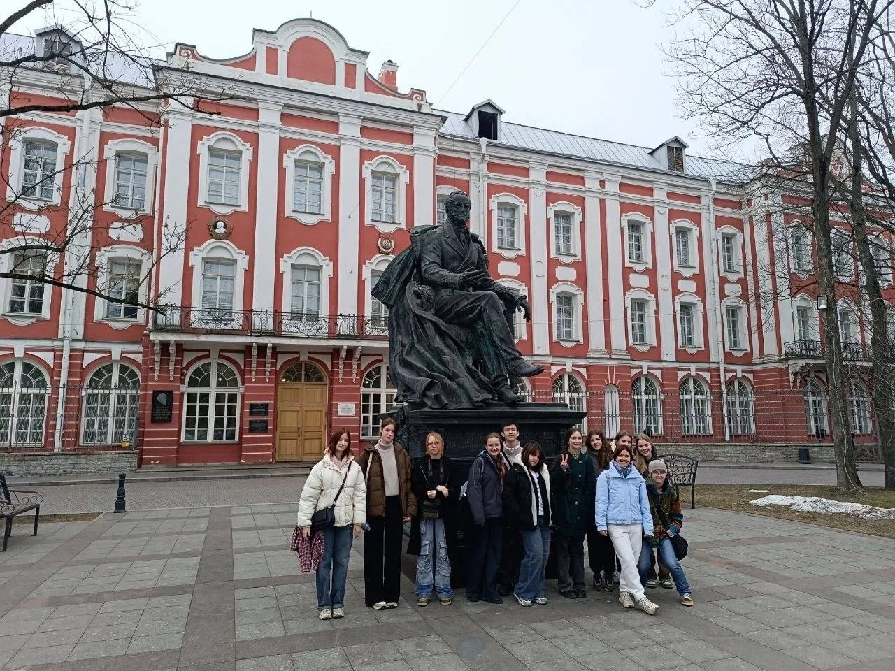 Три счастливых дня: 8 «Е» побывал в Санкт-Петербурге   ❤️ Музеи, квесты, дворцы, уникальная атмосфер