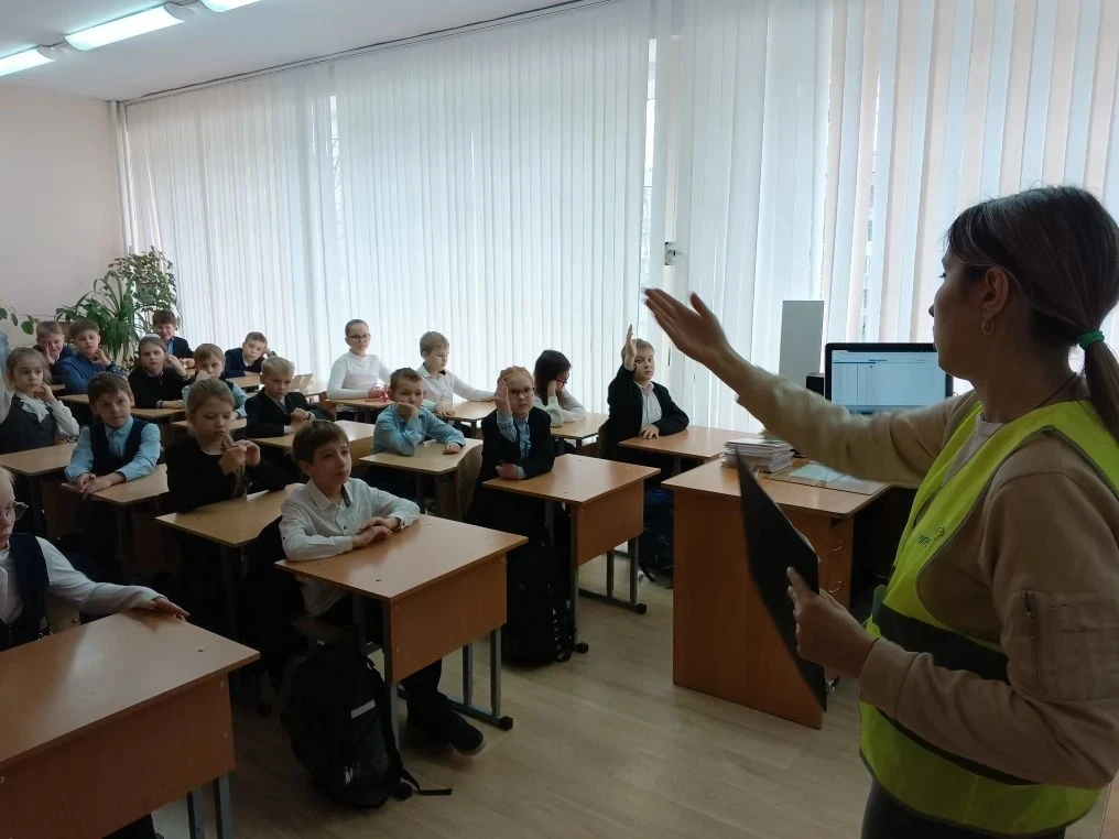 🚦Будем внимательны и осторожны!    Правила дорожного движения нужно знать всем: и автомобилистам, и 