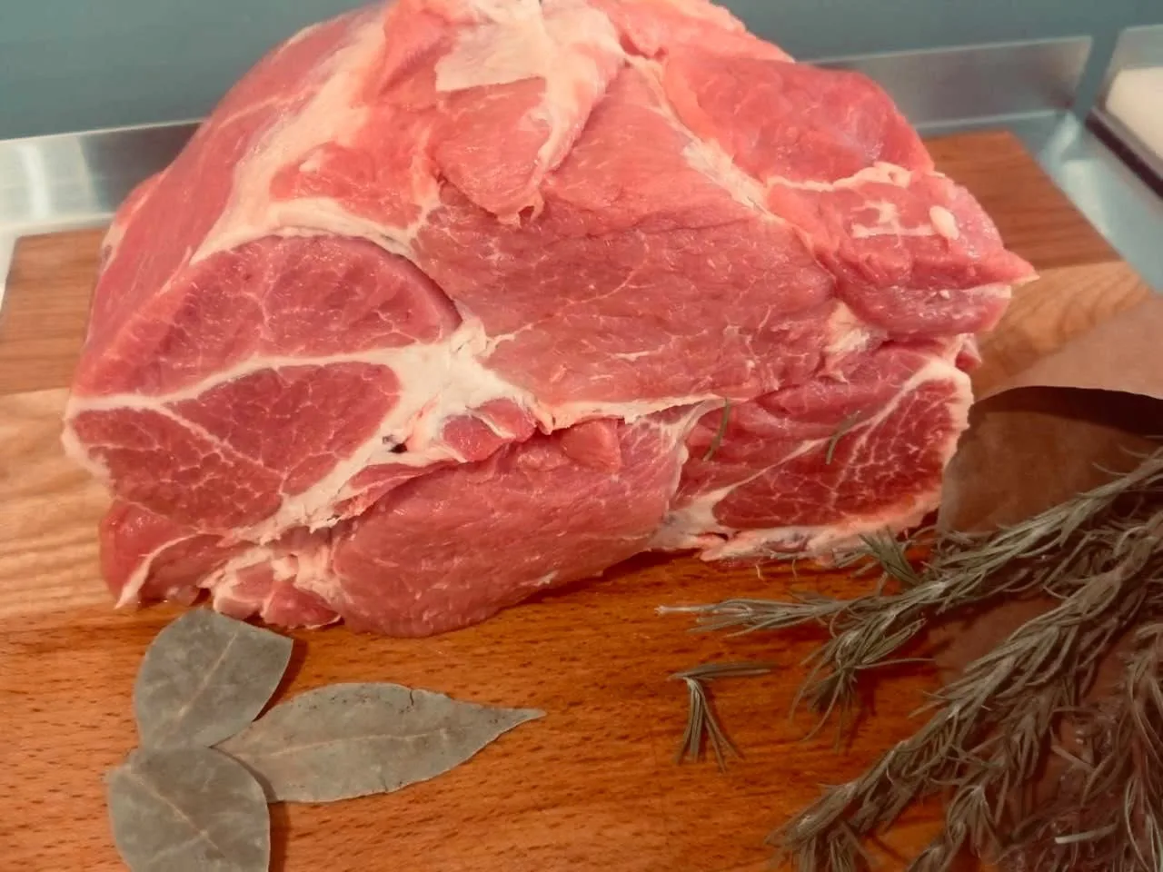 Свежее  ароматное мясо свинина  готово к продаже 💥           Лопатка  349 р.  💥Антрек...