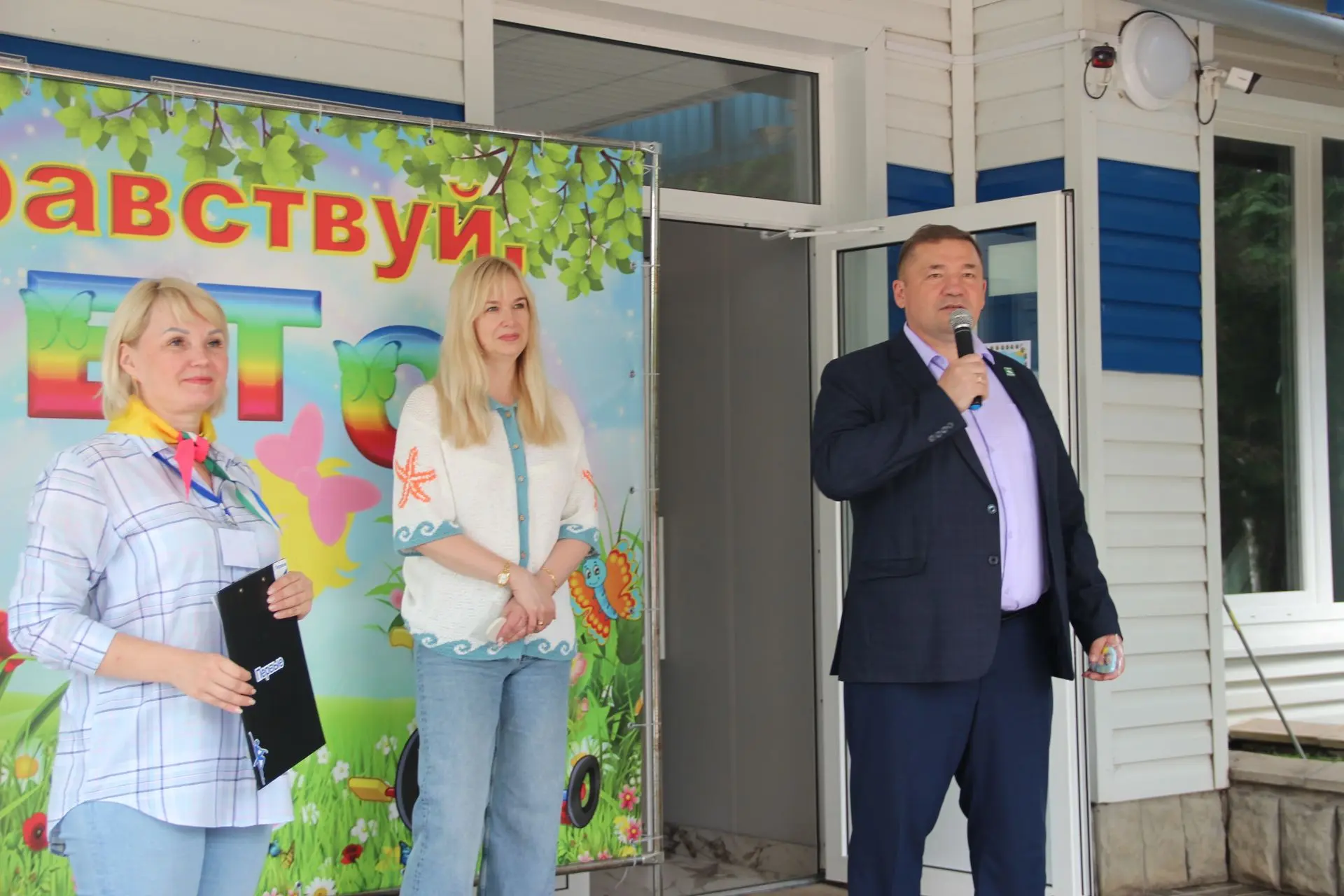 Первая смена в детских загородных лагерях подходит к концу.
Посетили ребят в профилактории  «Родник»